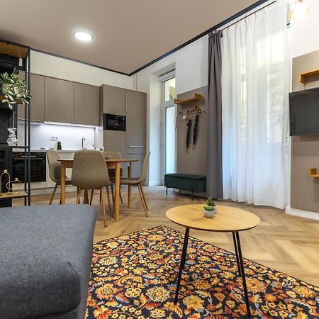 Downtown Luxury Apartment Budapest Exteriör bild