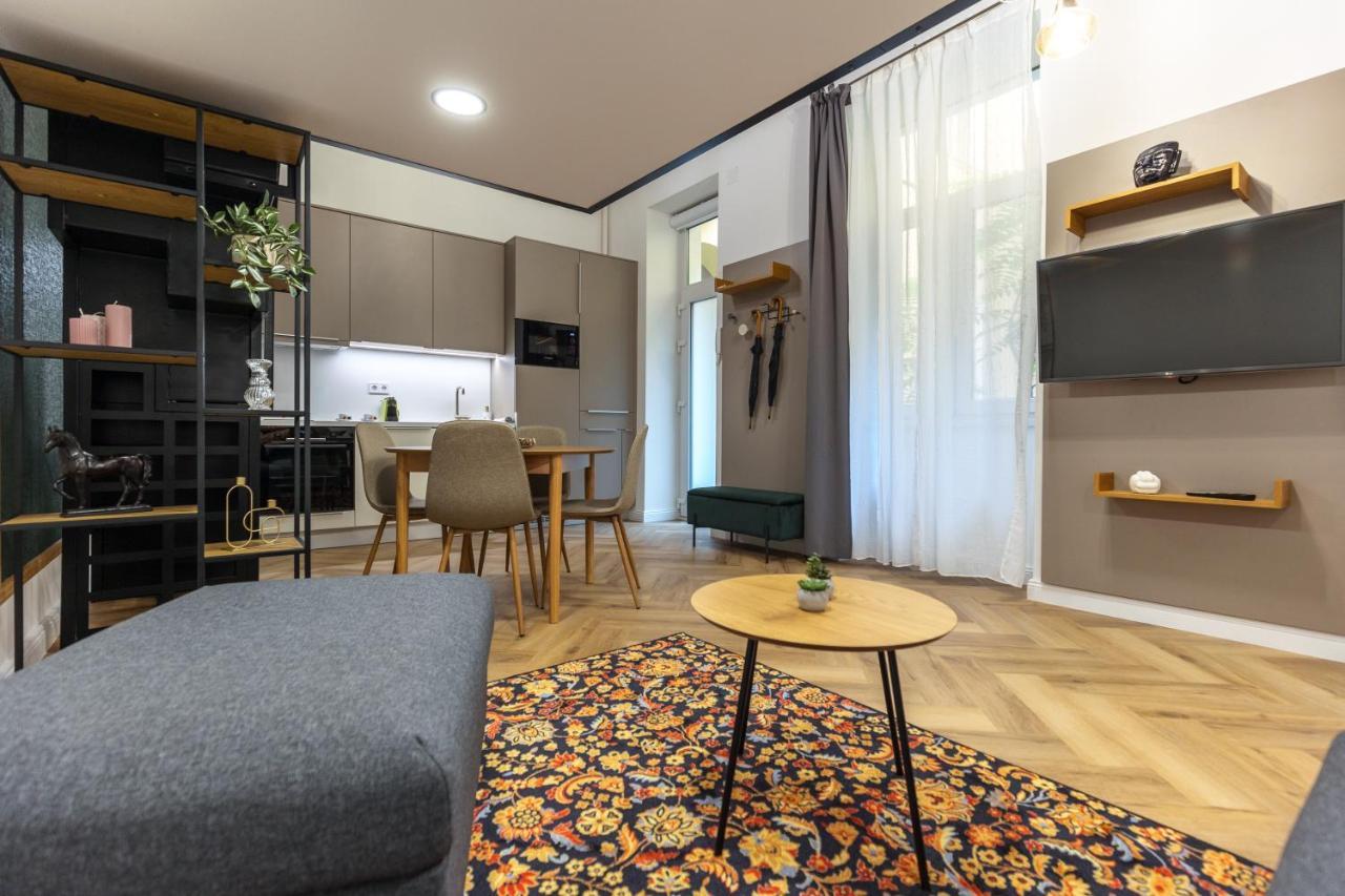 Downtown Luxury Apartment Budapest Exteriör bild